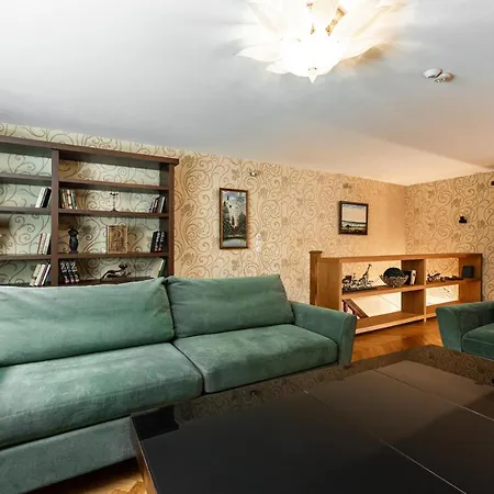 Airhome - Tree Spirit Apartment *