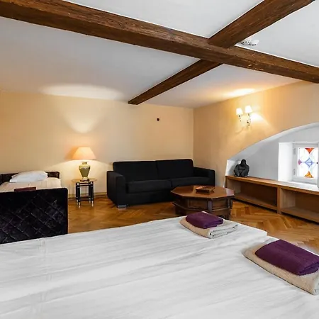 Airhome - Tree Spirit Apartment *